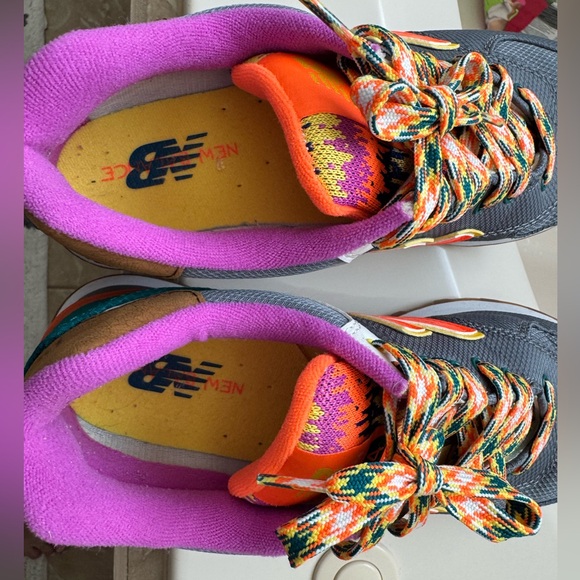 New Balance 574 Gray Neon Size 8 - Picture 6 of 9